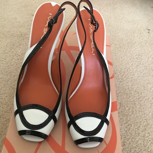 Via Spiga White/Black sling back - Picture 2 of 6